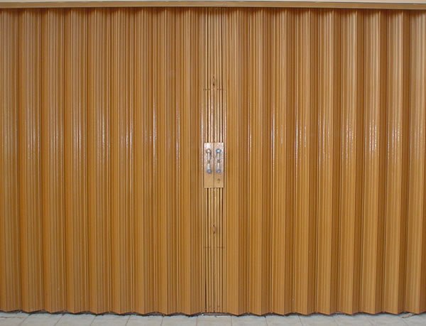 Folding Gate Suma Doors tampak depan