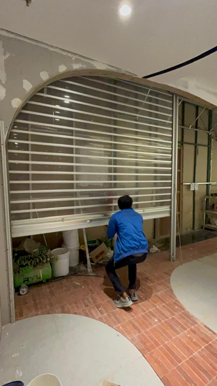 Rolling Door Polycarbonate Suma Doors tampak depan